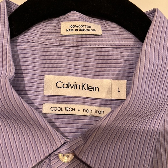 Calvin Klein Button Up - Picture 2 of 2